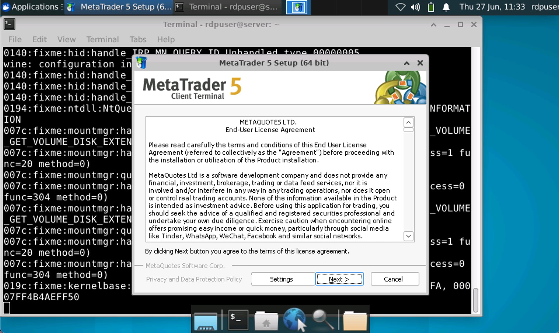 MetaTrader 5 setup window with the Next button highlighted on the license agreement screen